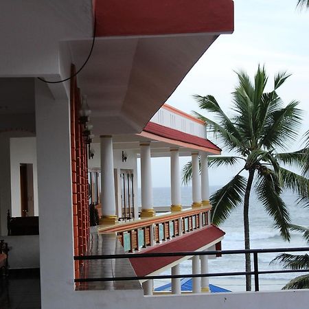 Hotel Sea View Palace - The Beach Hotel Kovalam Buitenkant foto