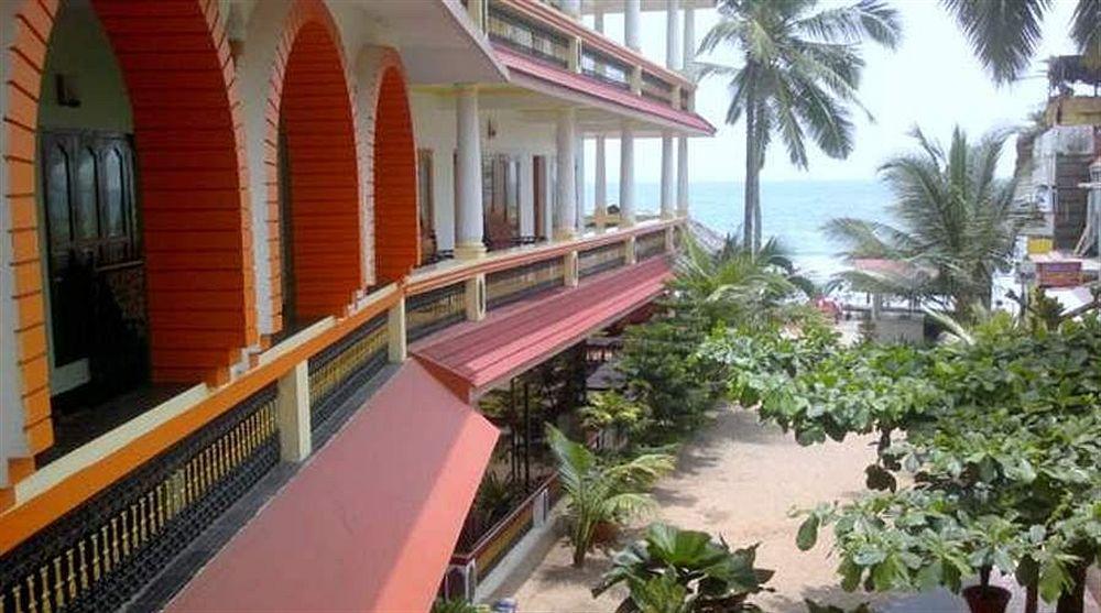 Hotel Sea View Palace - The Beach Hotel Kovalam Buitenkant foto