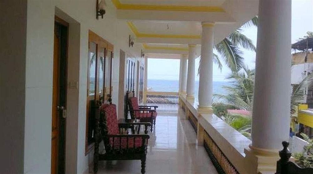 Hotel Sea View Palace - The Beach Hotel Kovalam Buitenkant foto