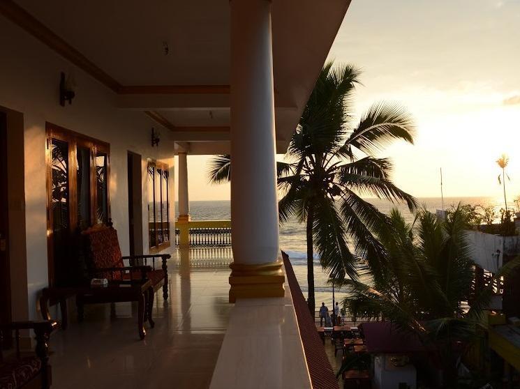 Hotel Sea View Palace - The Beach Hotel Kovalam Buitenkant foto