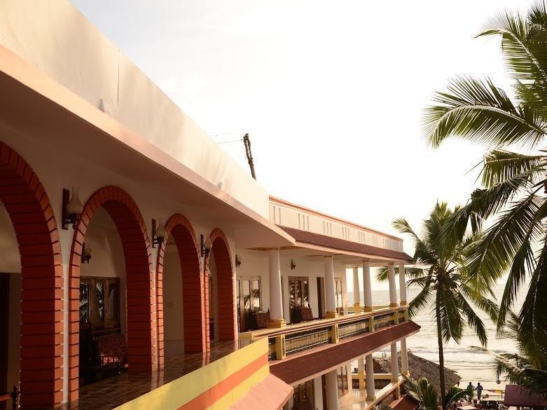 Hotel Sea View Palace - The Beach Hotel Kovalam Buitenkant foto